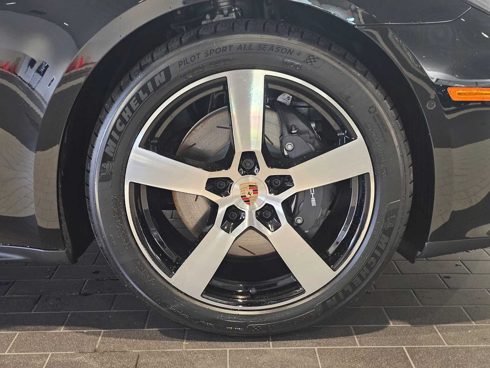 2025 Porsche Panamera 4