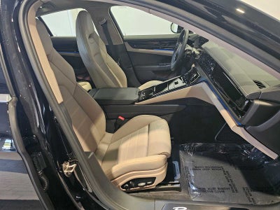 2025 Porsche Panamera 4