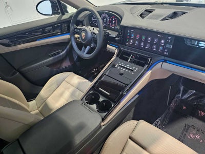 2025 Porsche Panamera 4