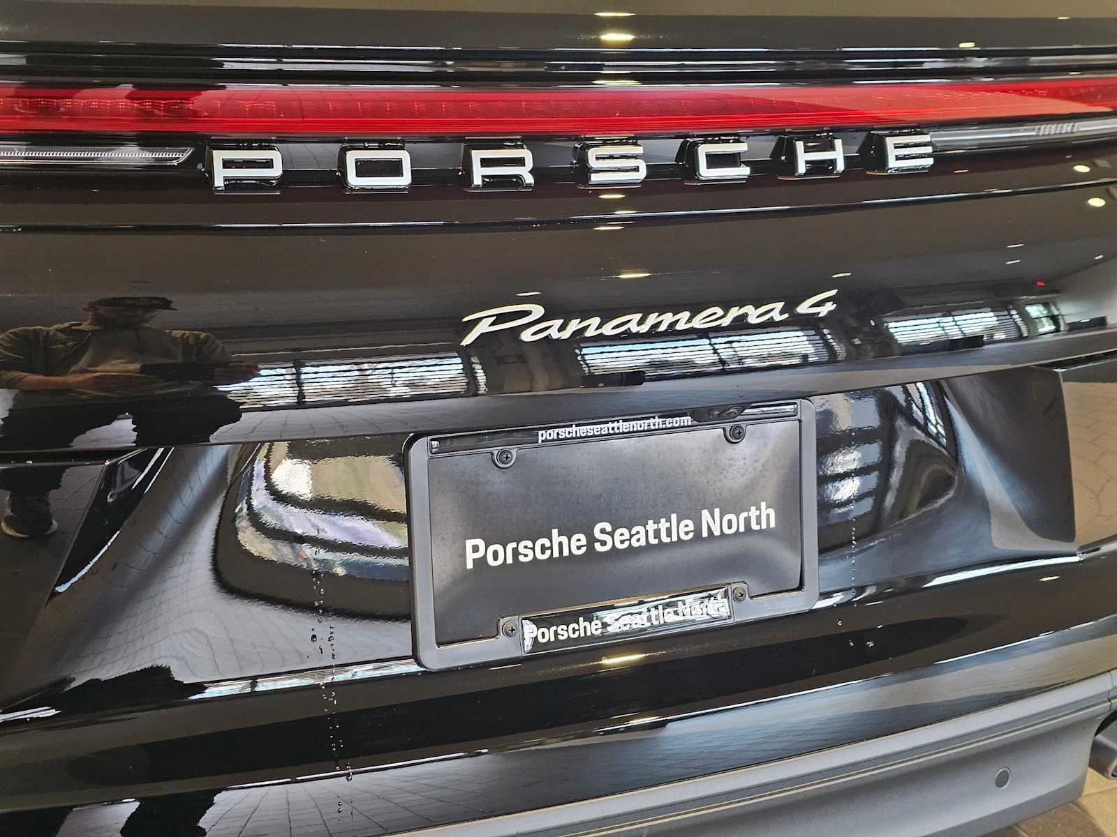 2025 Porsche Panamera 4