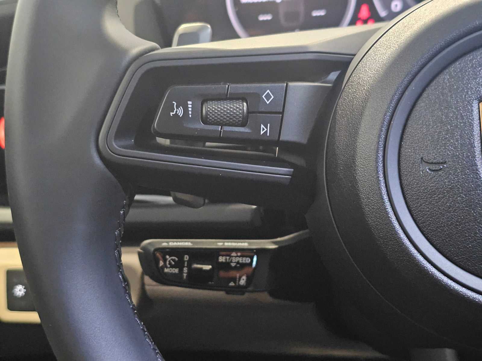 2025 Porsche Panamera 4