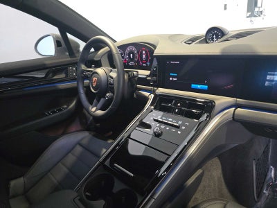 2025 Porsche Panamera Panamera 4