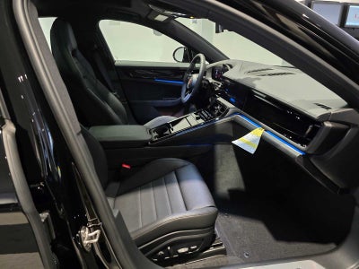 2026 Porsche Panamera Base