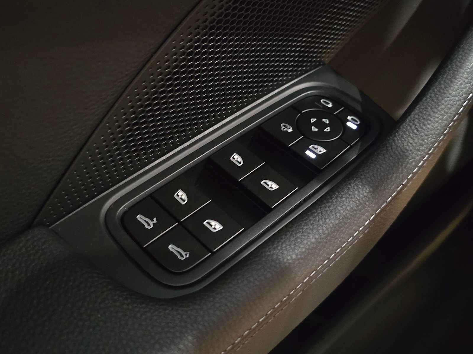 2026 Porsche Panamera Base