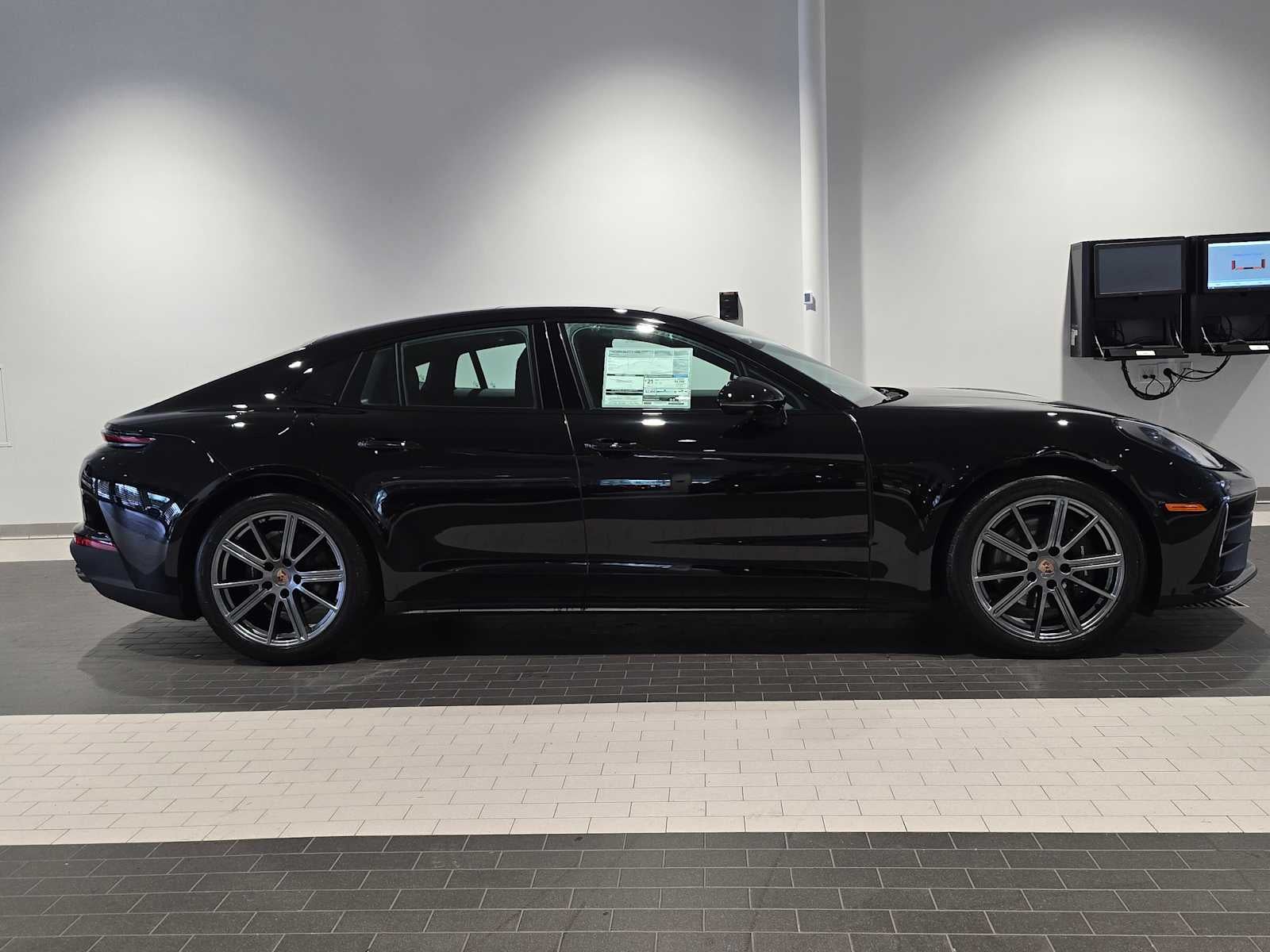 2026 Porsche Panamera Base