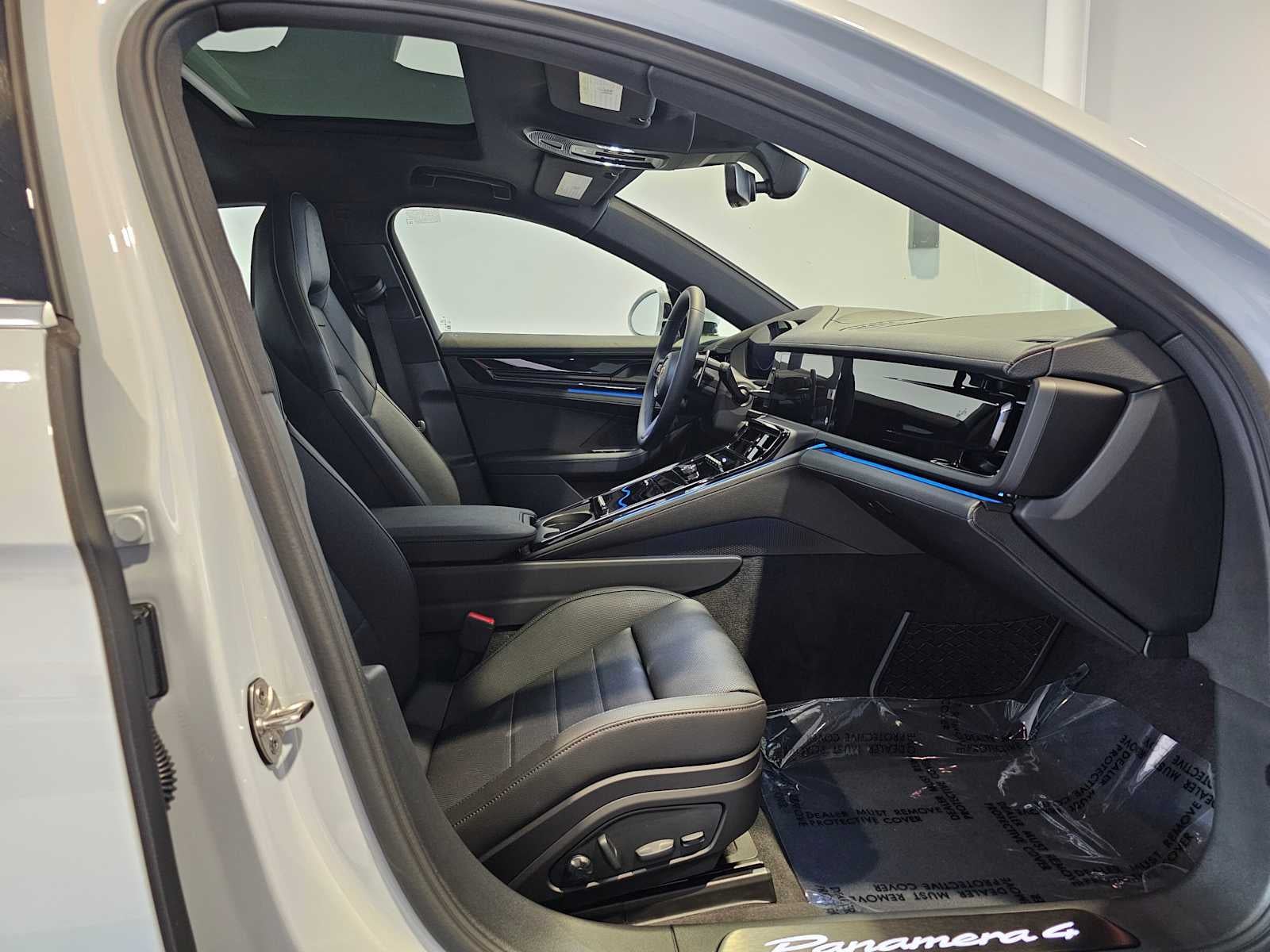 2025 Porsche Panamera 4