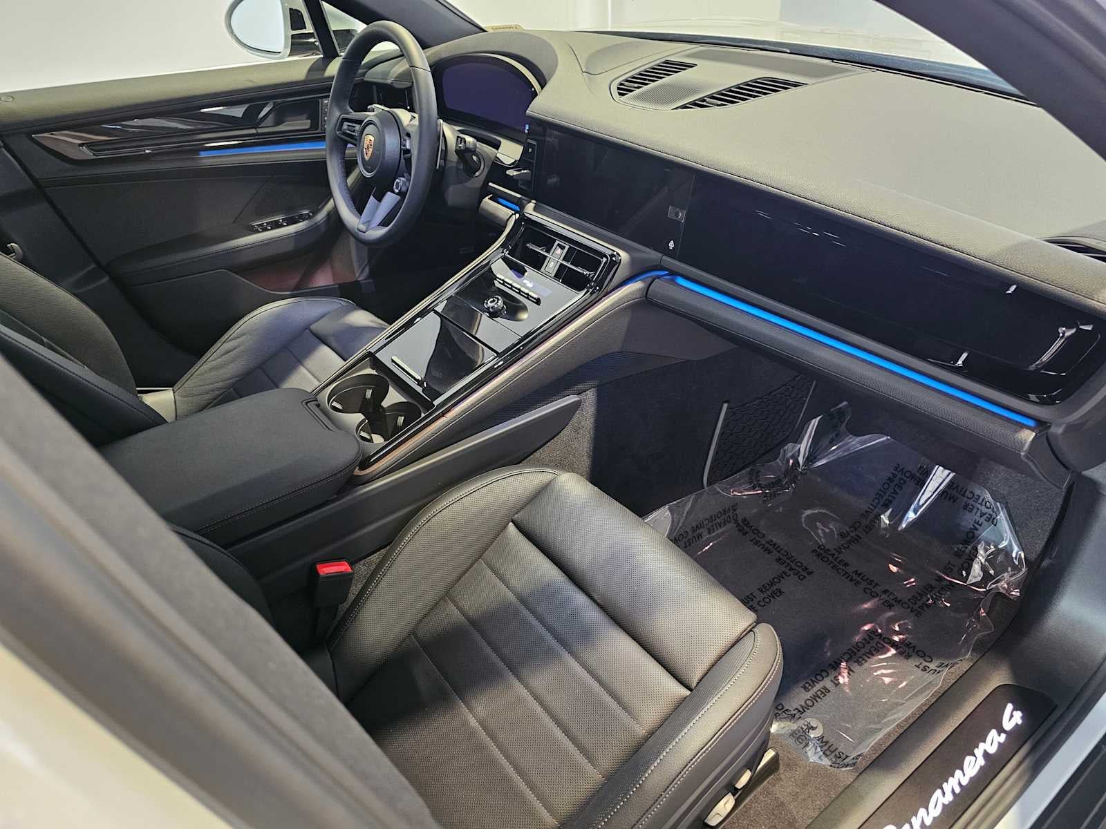 2025 Porsche Panamera 4