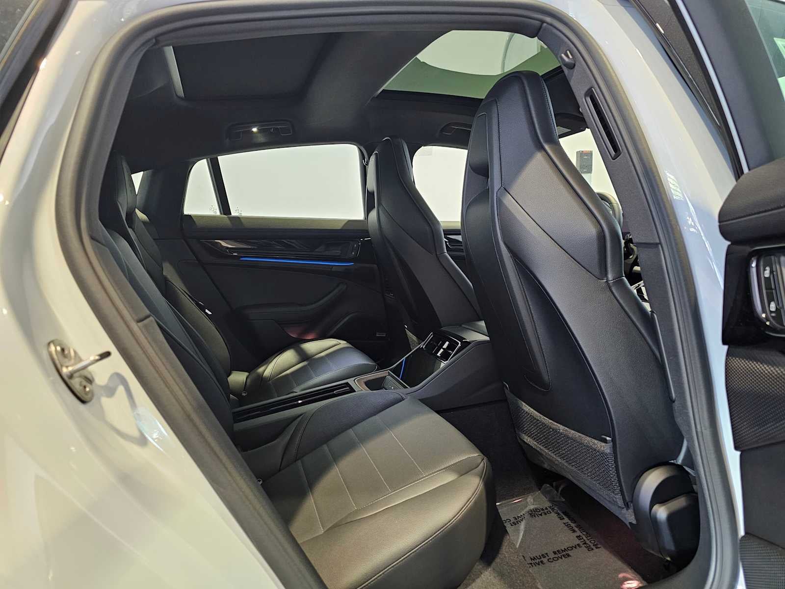 2025 Porsche Panamera 4