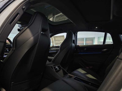 2025 Porsche Panamera 4