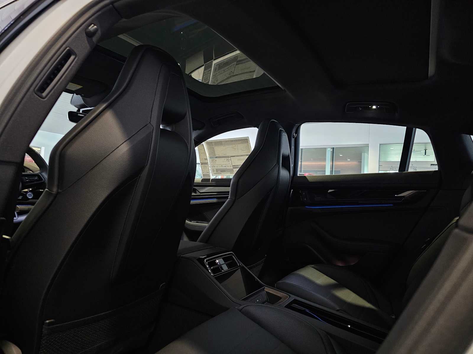 2025 Porsche Panamera 4