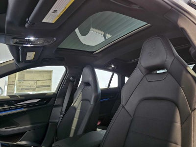 2025 Porsche Panamera 4