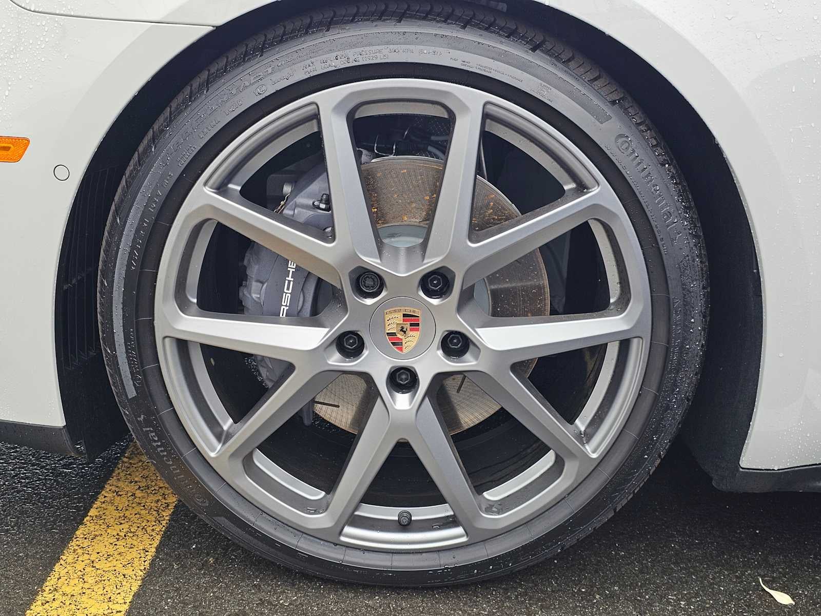 2025 Porsche Panamera 4