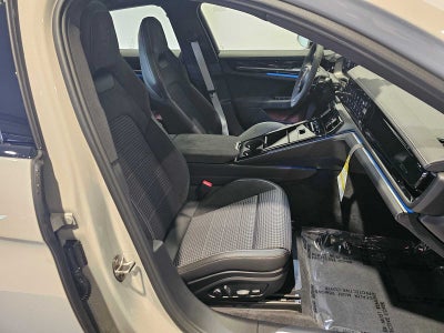 2025 Porsche Panamera 4