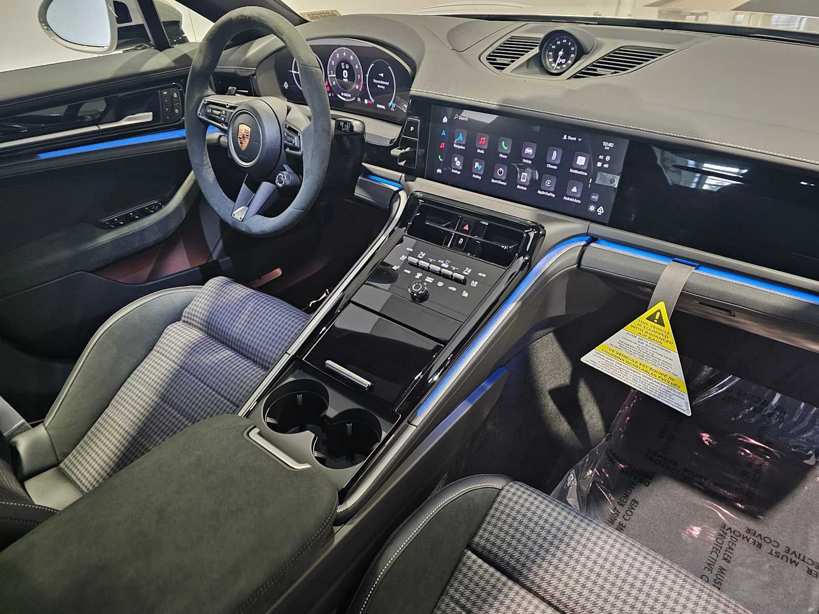 2025 Porsche Panamera 4