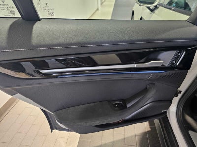 2025 Porsche Panamera 4