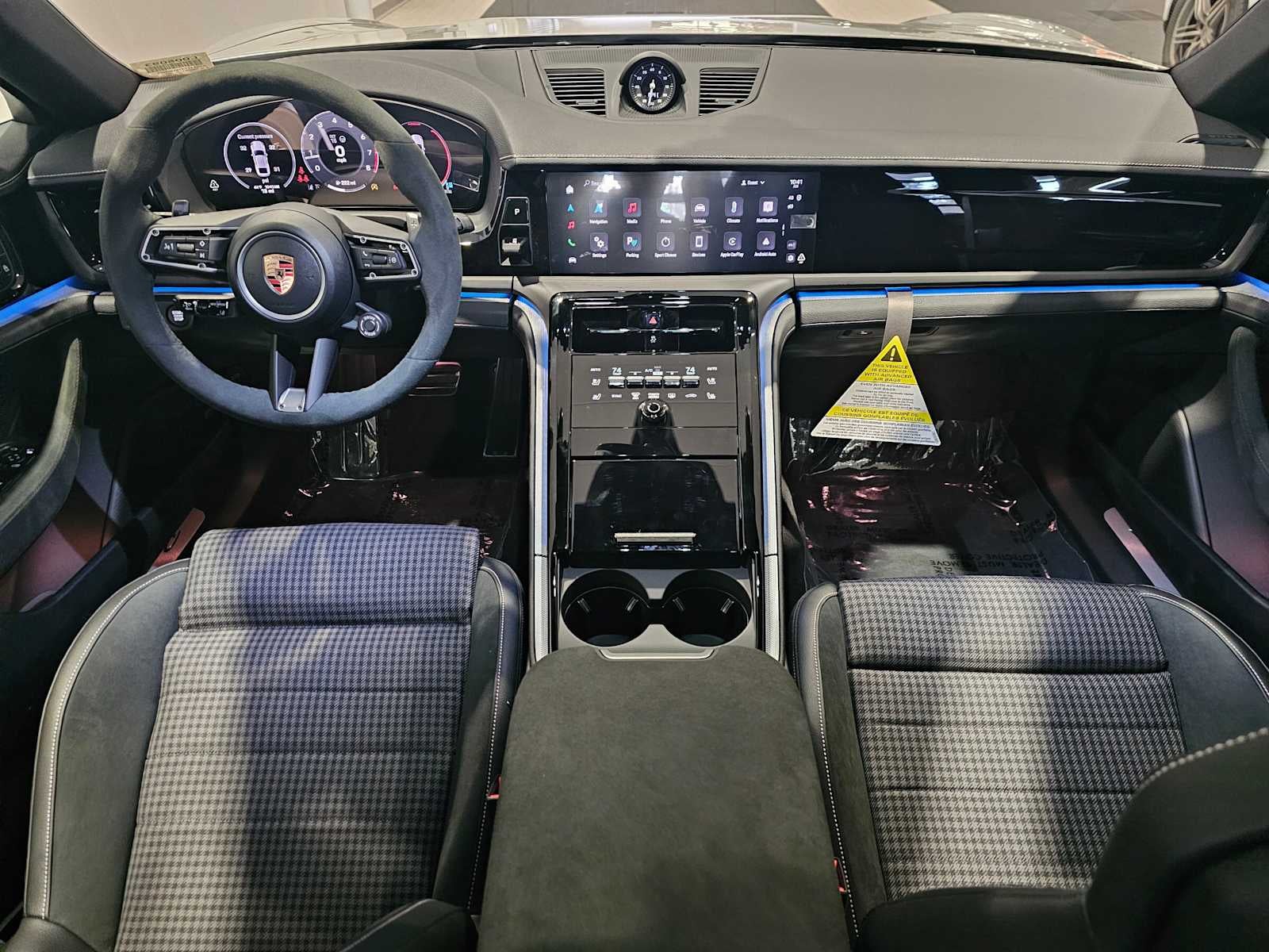 2025 Porsche Panamera 4