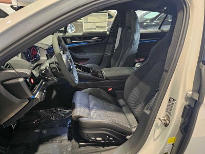 2025 Porsche Panamera 4