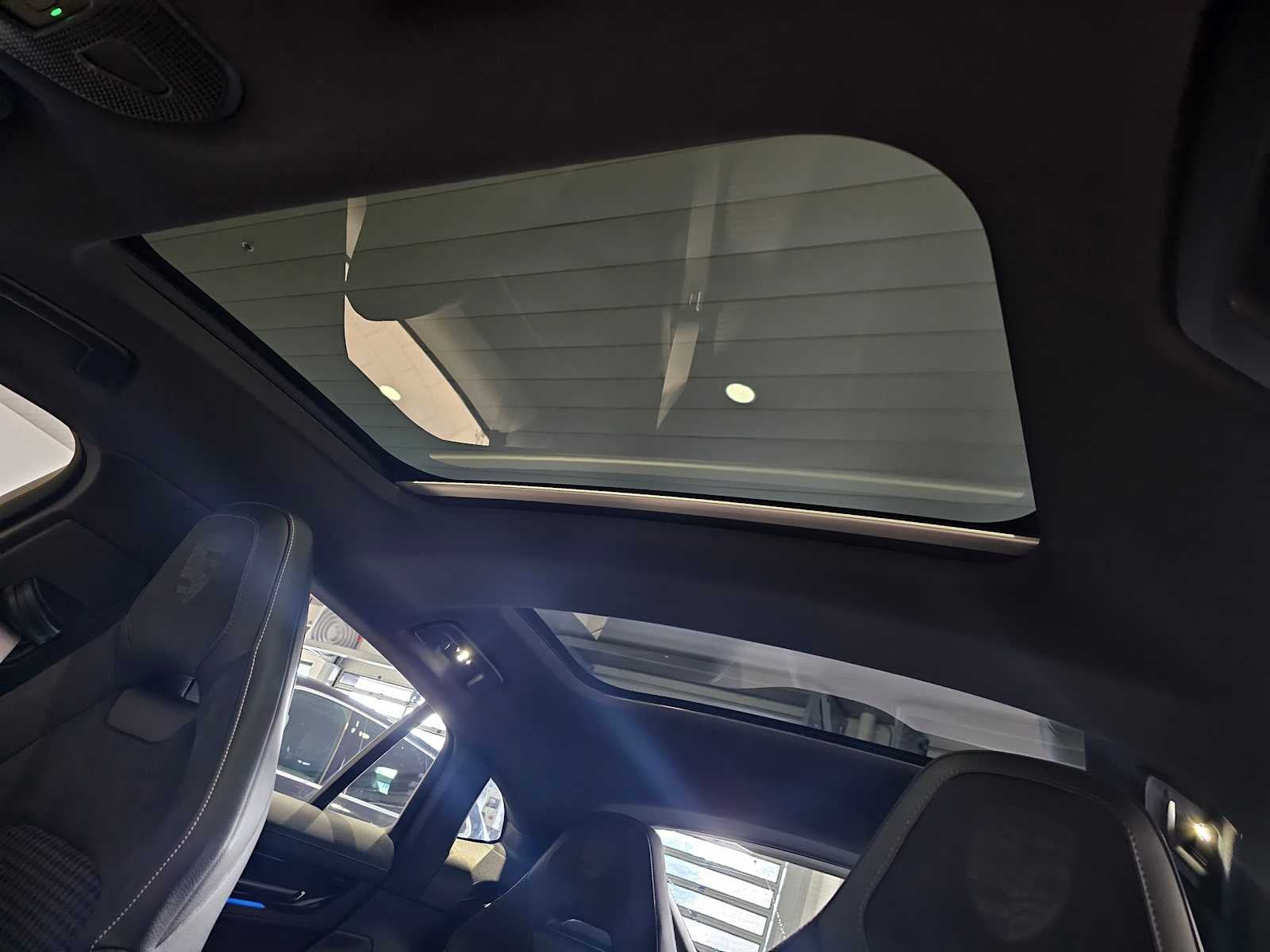 2025 Porsche Panamera 4