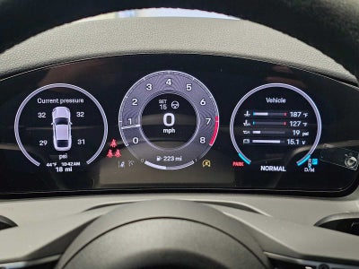 2025 Porsche Panamera 4