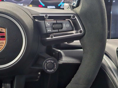 2025 Porsche Panamera 4