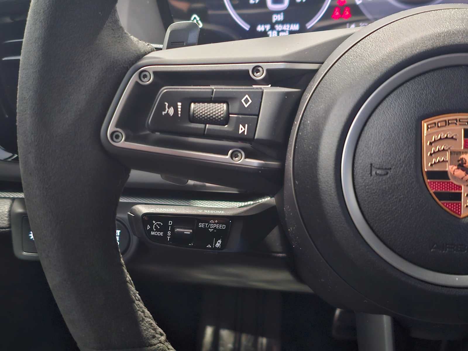 2025 Porsche Panamera 4