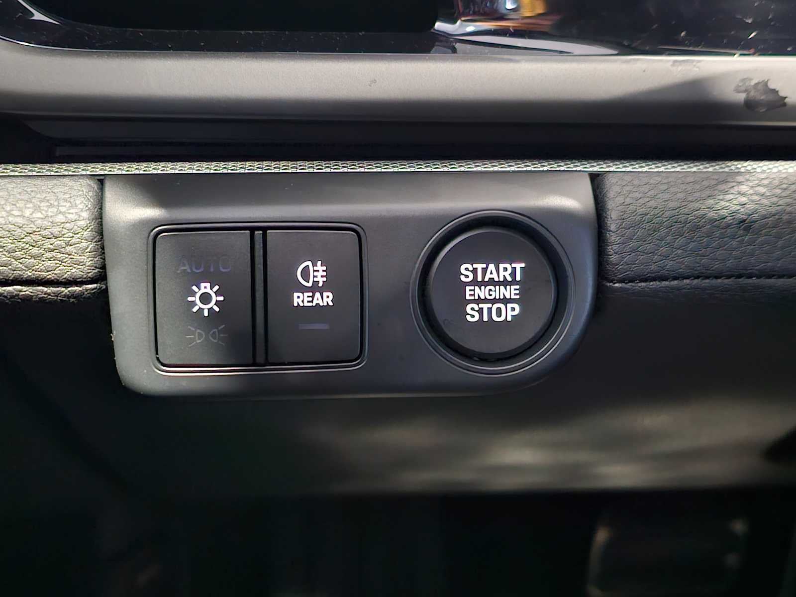 2025 Porsche Panamera 4