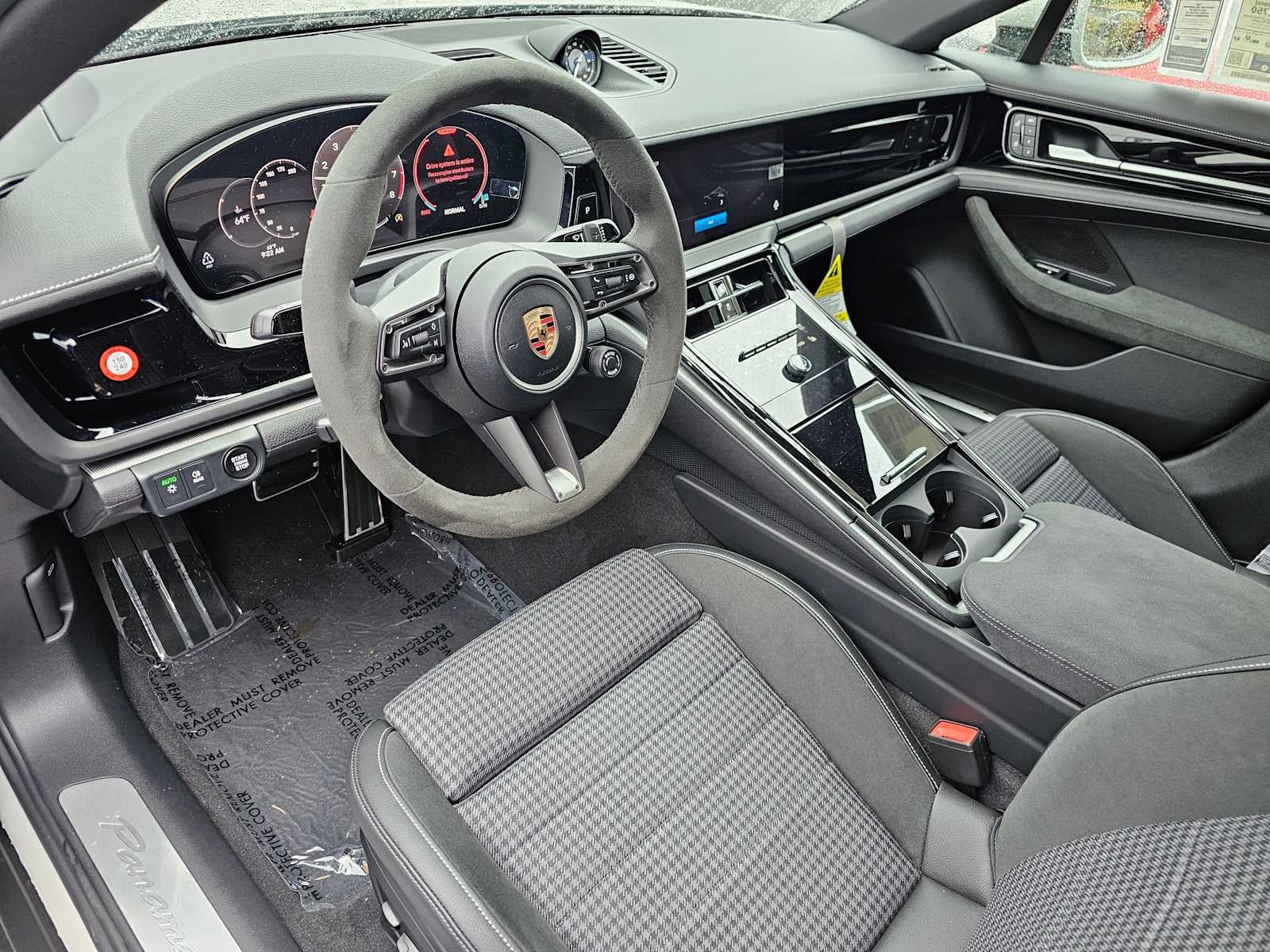 2025 Porsche Panamera 4