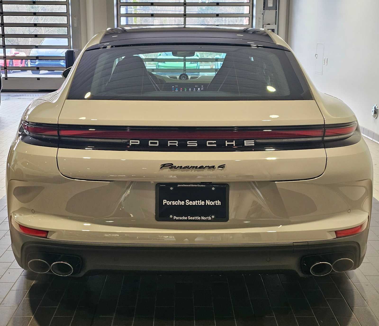 2025 Porsche Panamera 4