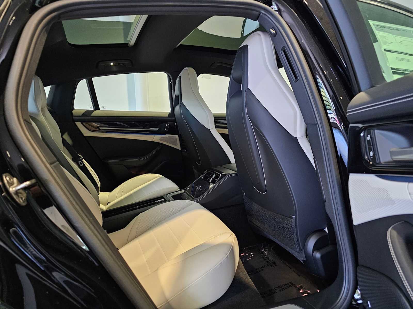 2025 Porsche Panamera Base