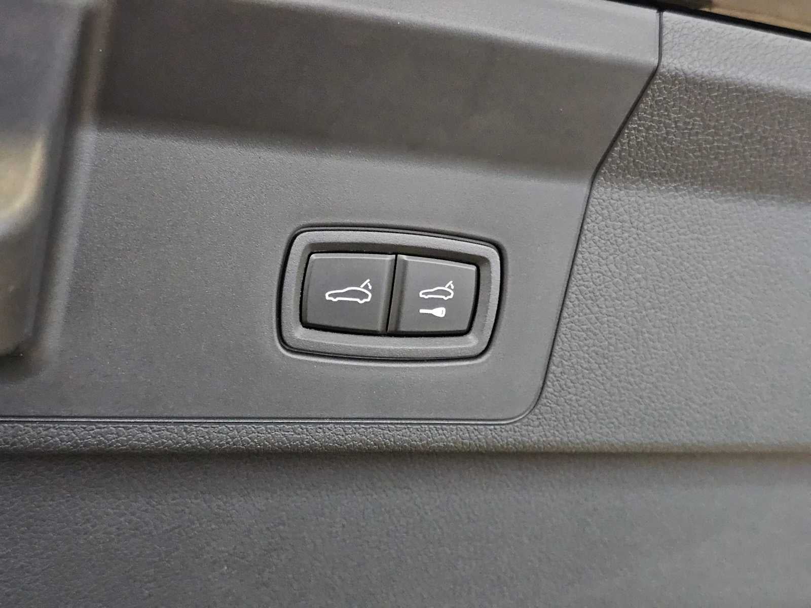 2025 Porsche Panamera Base