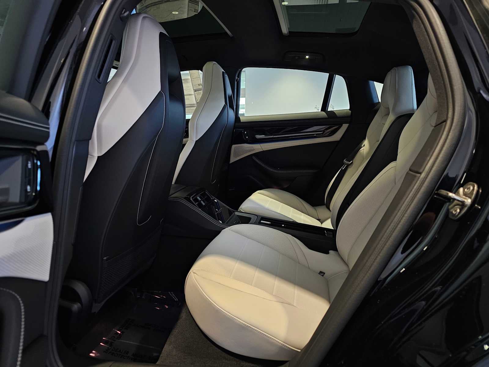 2025 Porsche Panamera Base