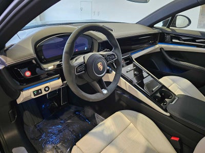 2025 Porsche Panamera Base