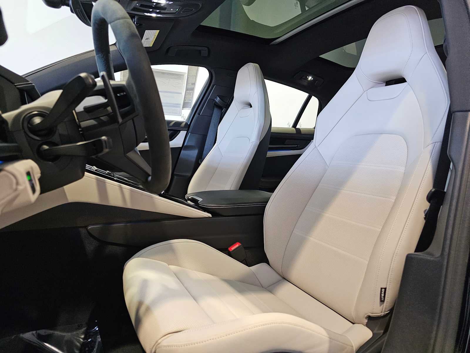 2025 Porsche Panamera Base