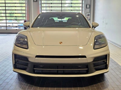 2025 Porsche Panamera 4