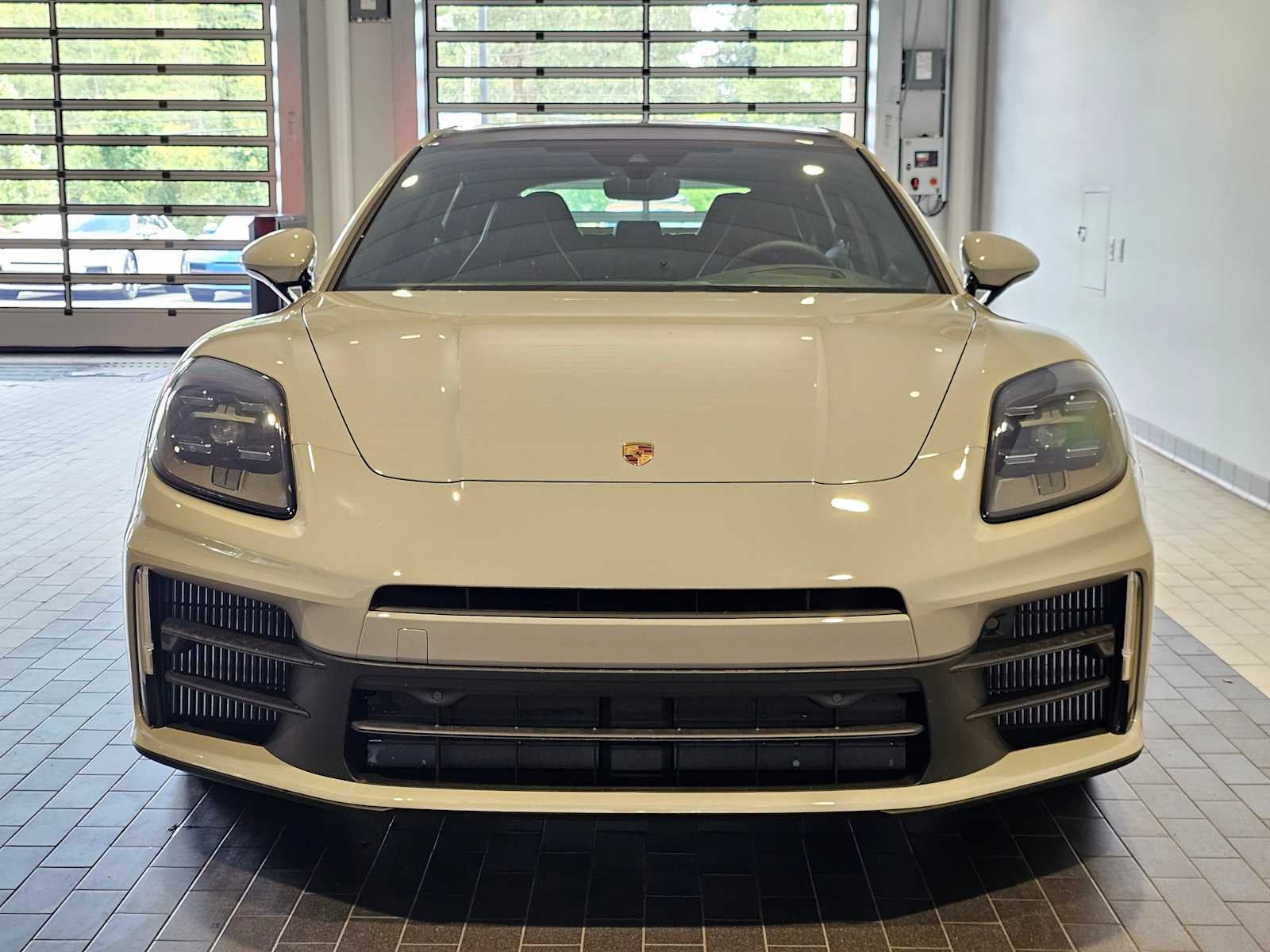 2025 Porsche Panamera 4