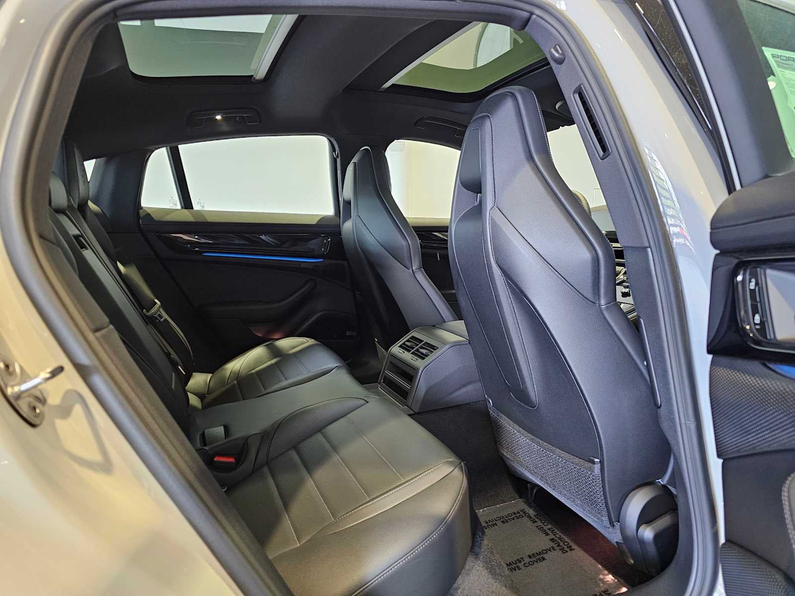 2025 Porsche Panamera 4