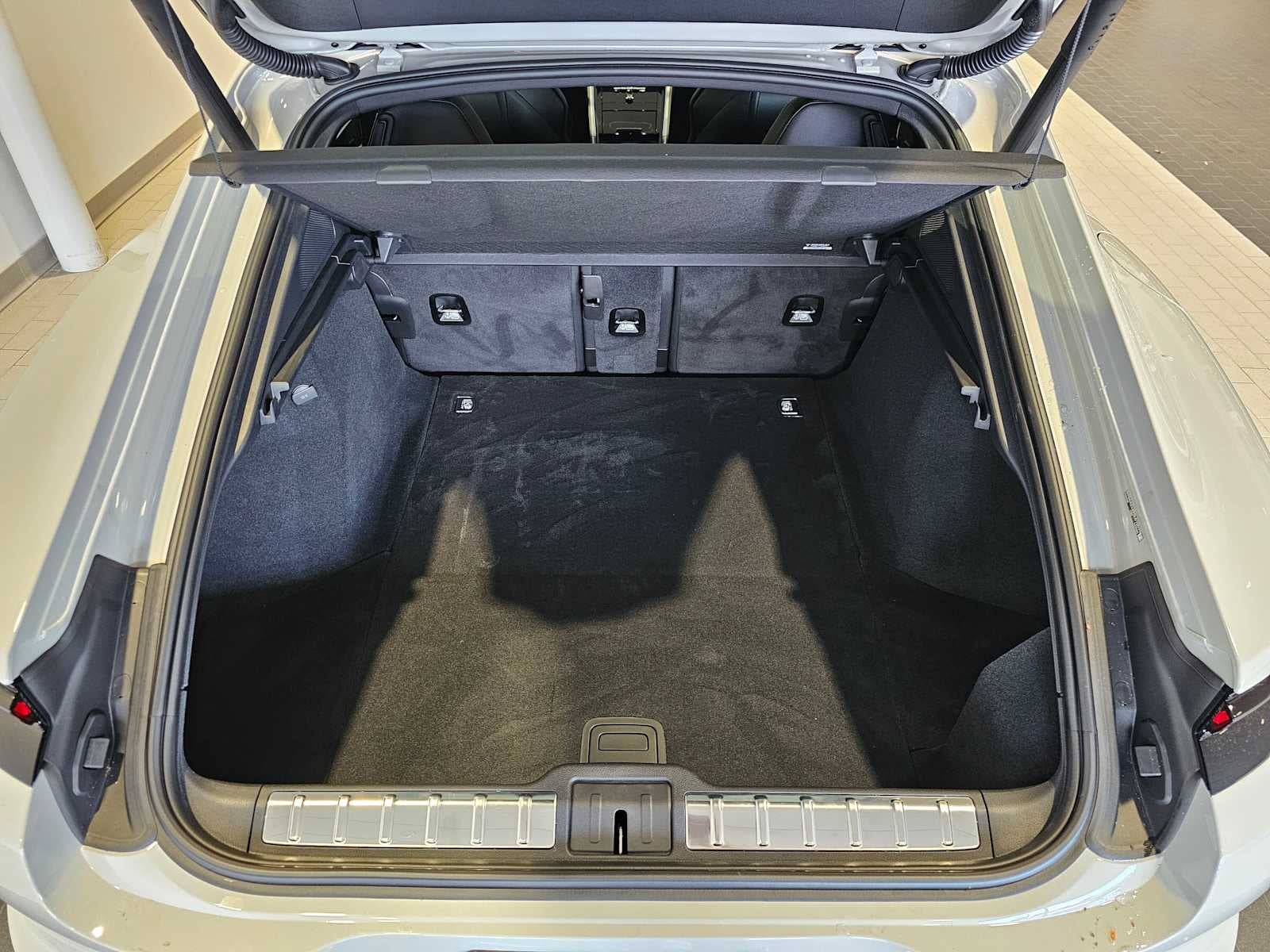 2025 Porsche Panamera 4