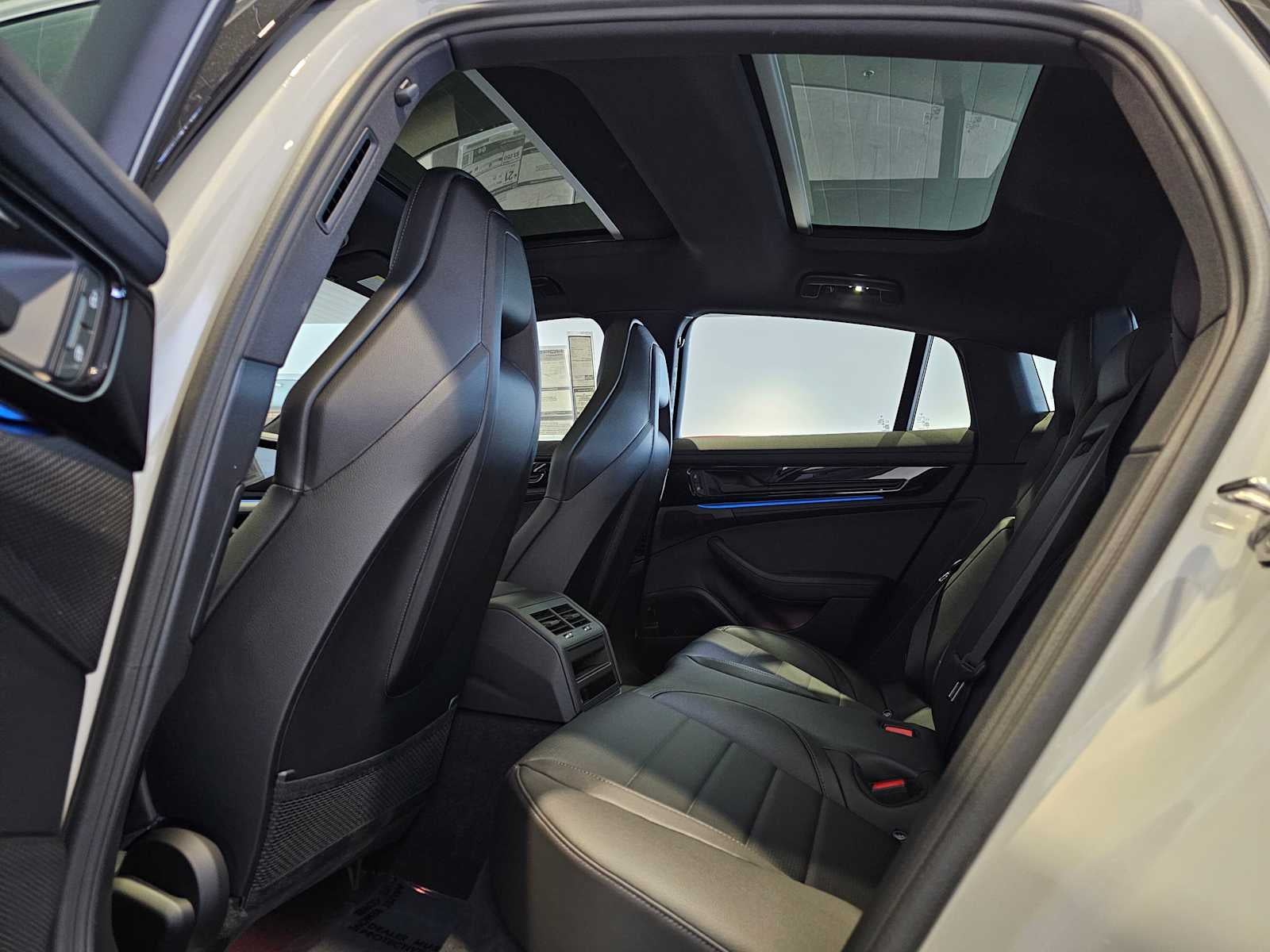 2025 Porsche Panamera 4