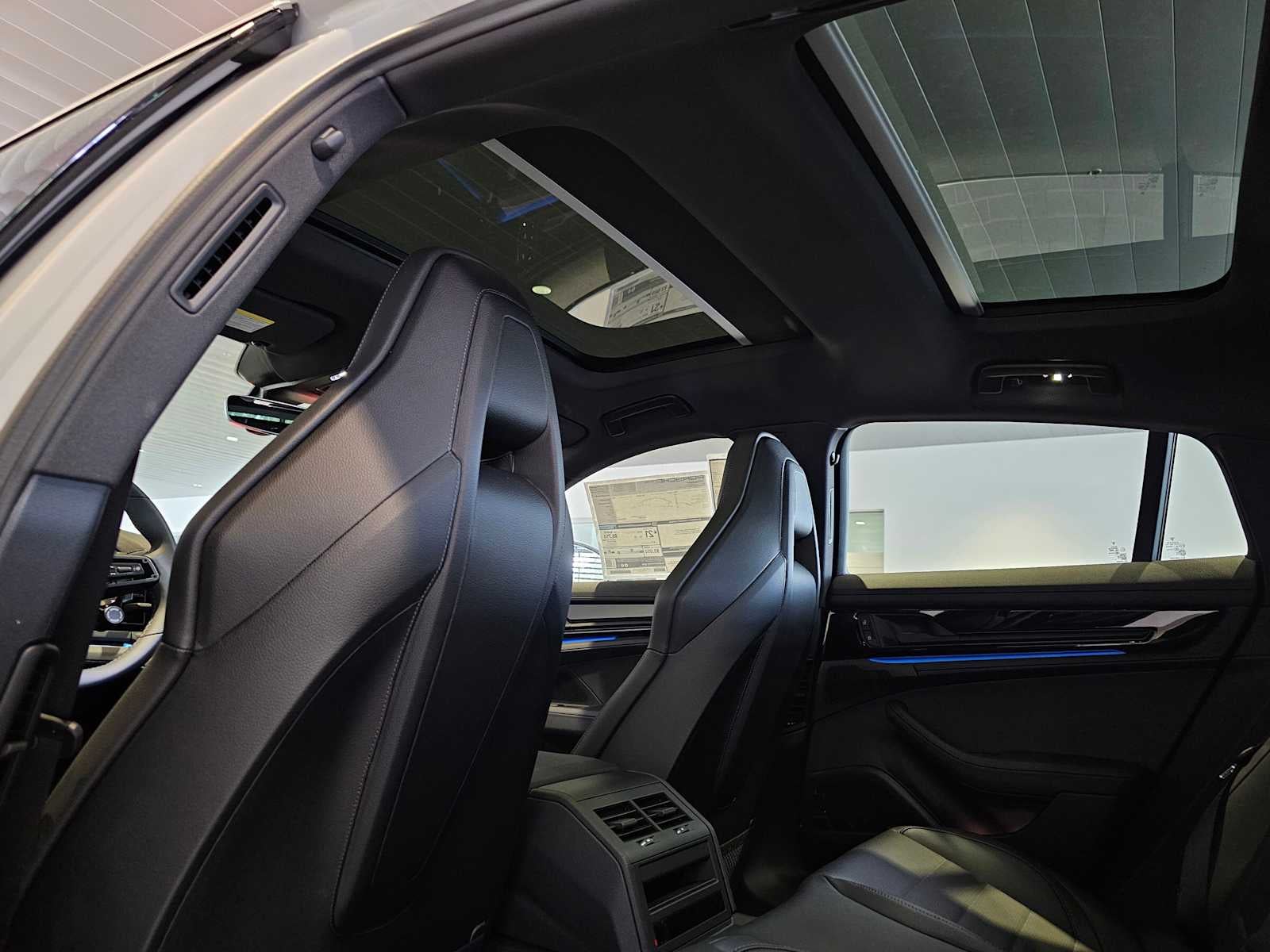 2025 Porsche Panamera 4