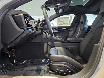 2025 Porsche Panamera 4