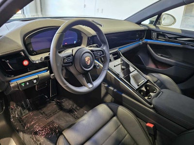 2025 Porsche Panamera 4