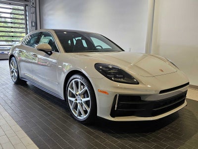 2025 Porsche Panamera 4