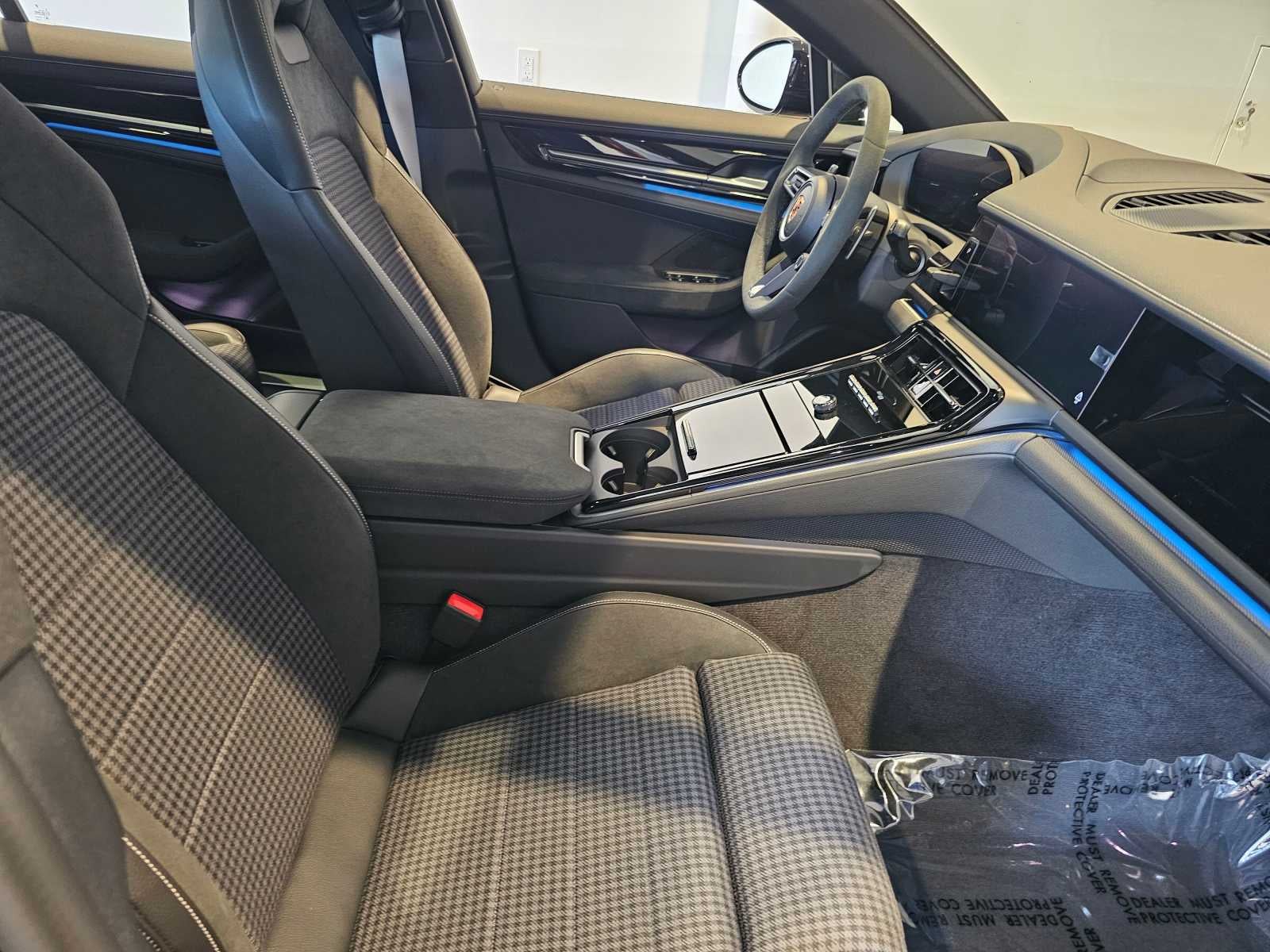 2024 Porsche Panamera 4