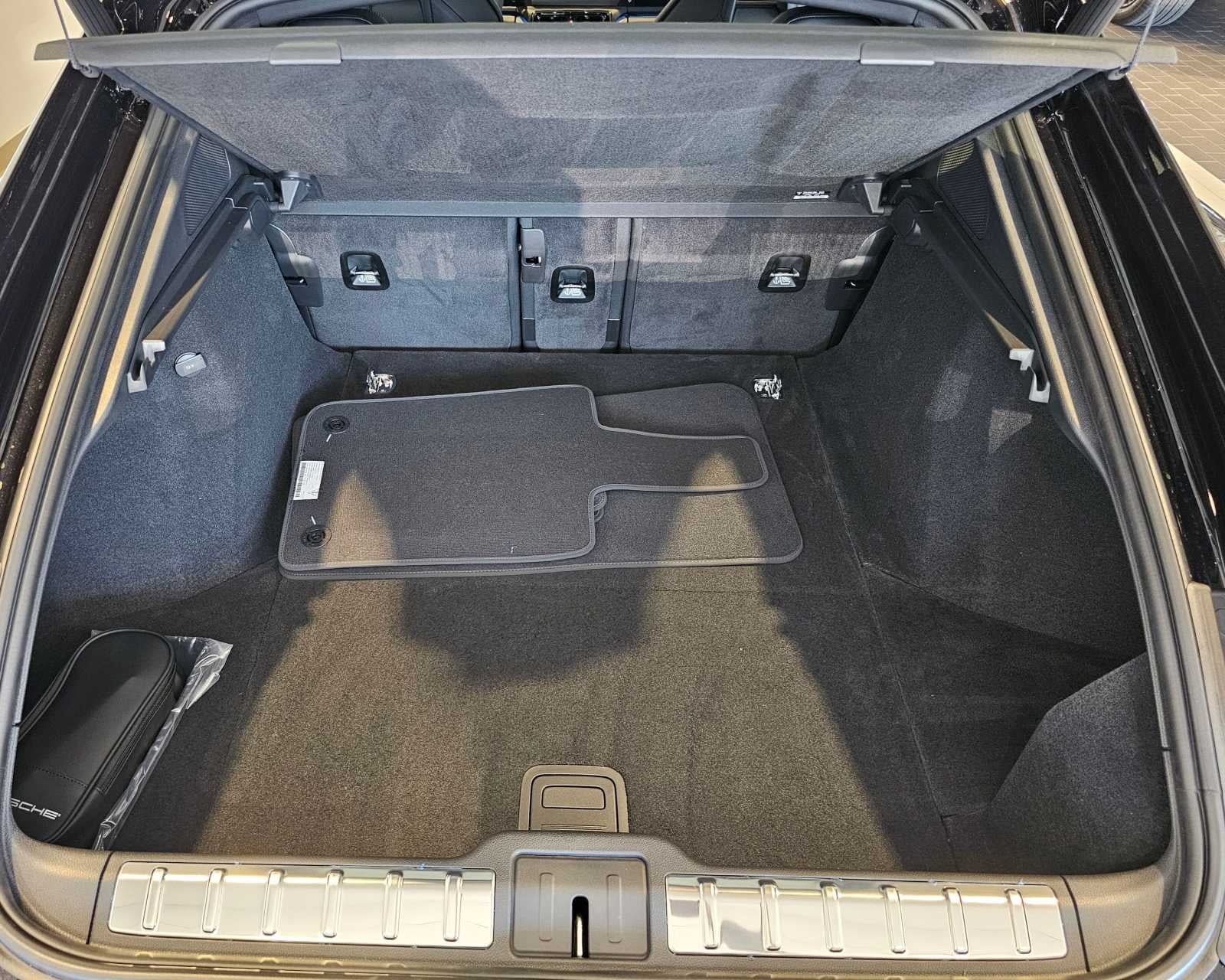 2024 Porsche Panamera 4