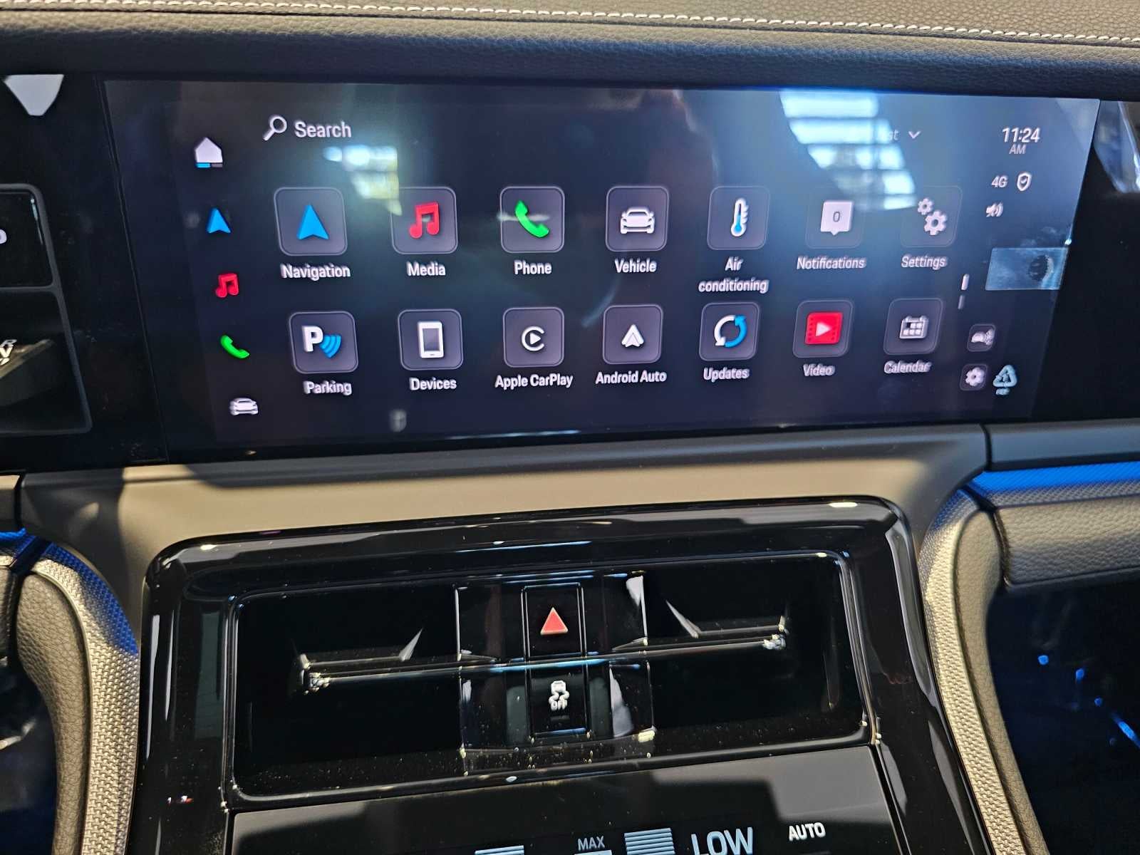 2024 Porsche Panamera 4