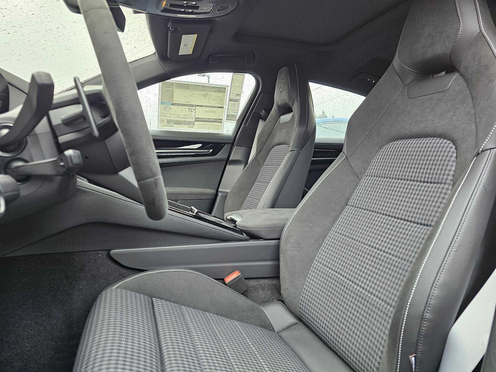 2024 Porsche Panamera 4