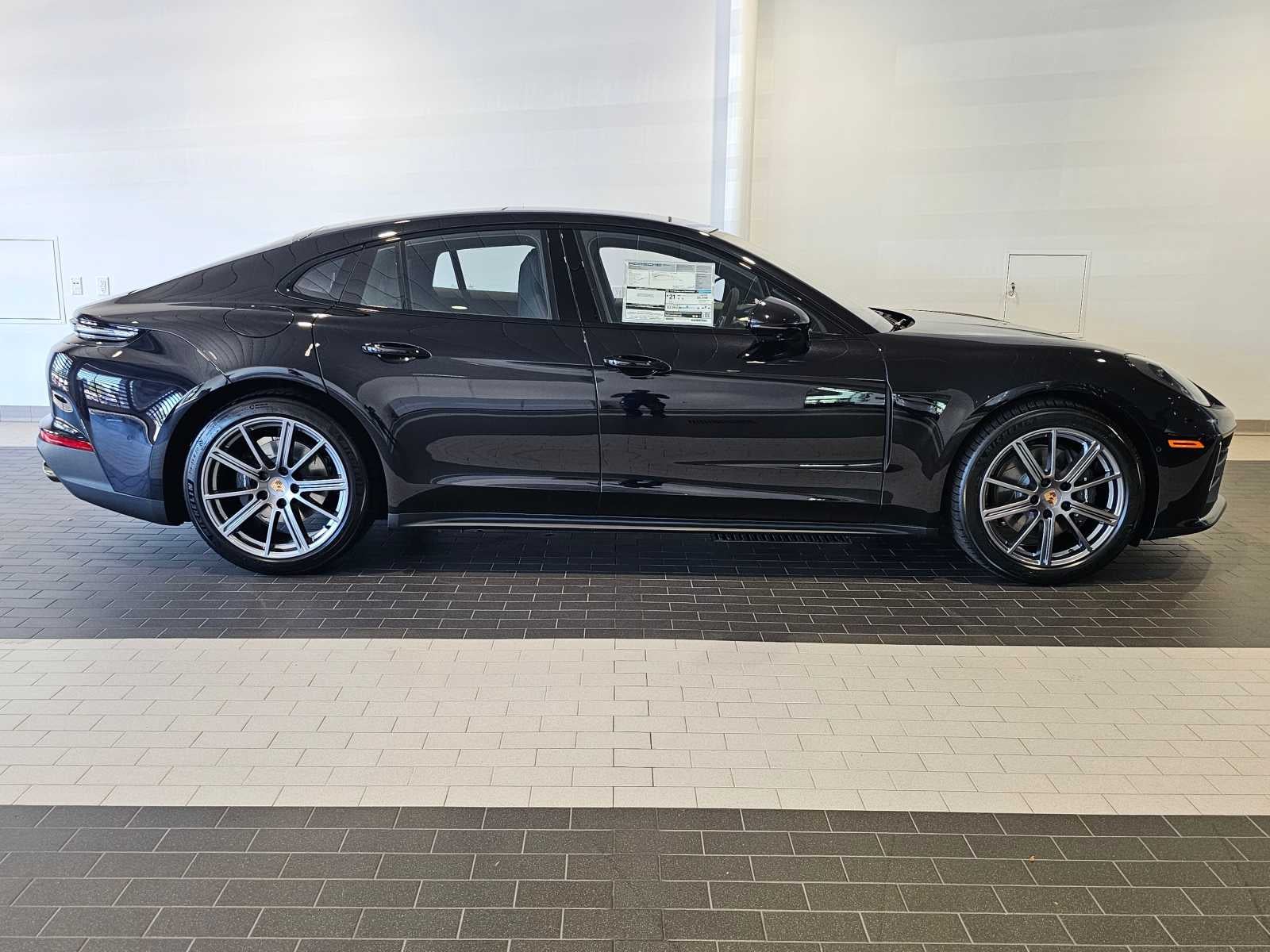2024 Porsche Panamera 4