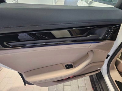 2025 Porsche Panamera Panamera 4