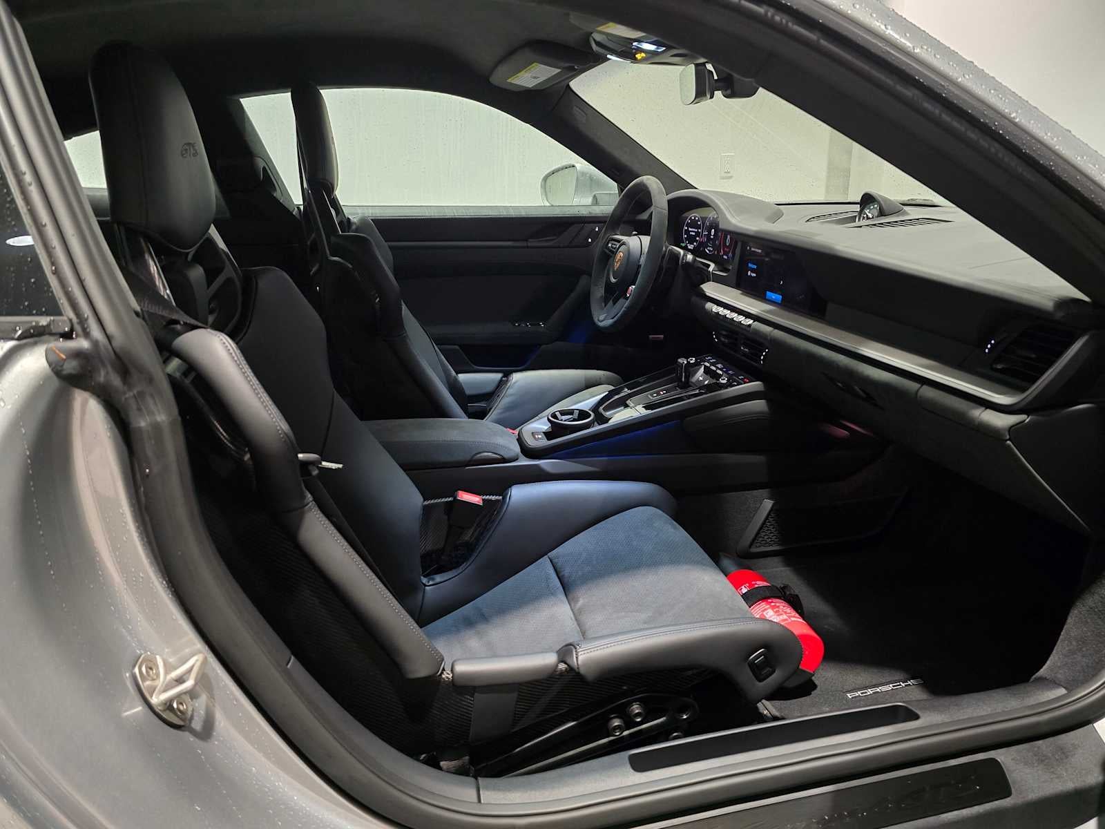 2025 Porsche 911 Carrera 4 GTS