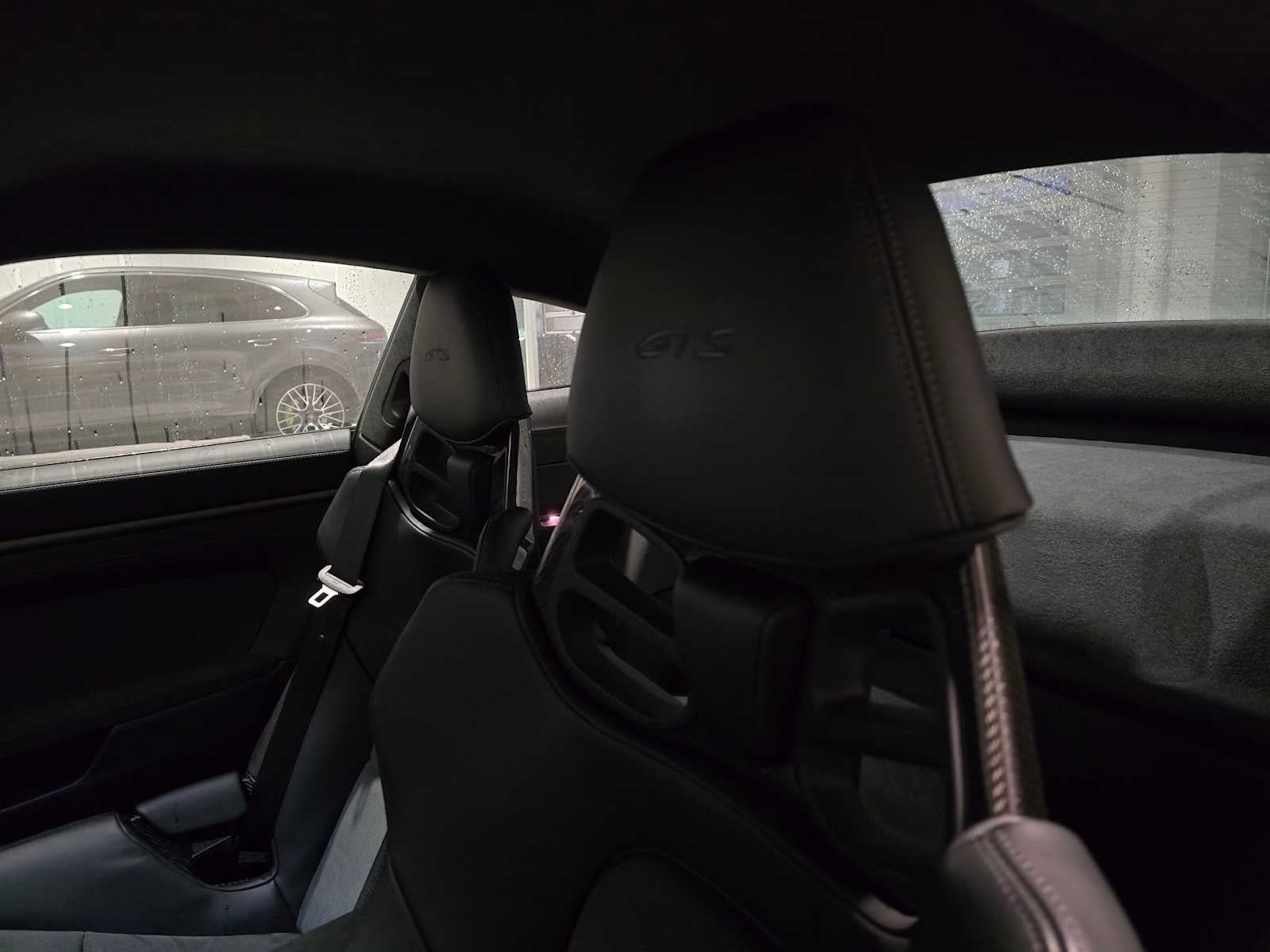 2025 Porsche 911 Carrera 4 GTS